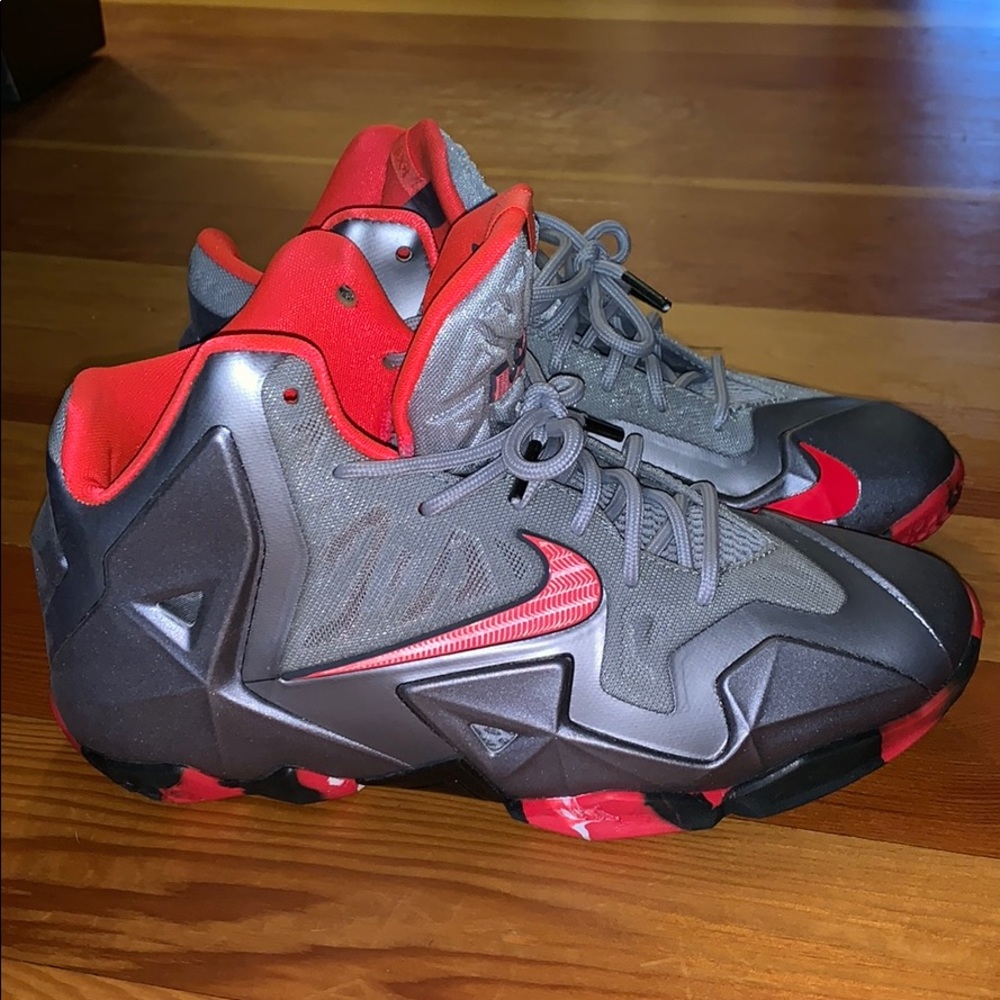 Girls Lebron Sneakers
